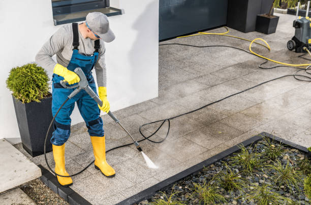 Best Garage Pressure Washing  in Kenedy, TX